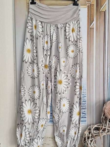 Ballonhose Pluderhose hellgrau mit Margeriten Blumen Italy Pumphose 36-42